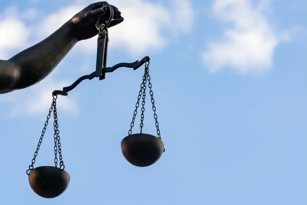 Declaração de hipossuficiência: quando usar e como redigir corretamente